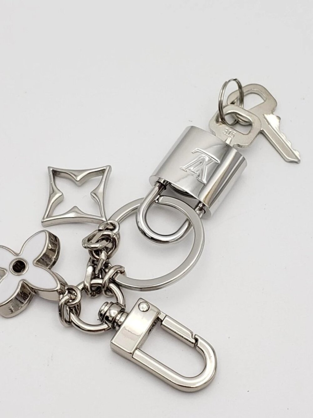Authentic Louis Vuitton Silver Padlock & Key with Unbranded Metal Bag Keychain - Picture 5 of 8